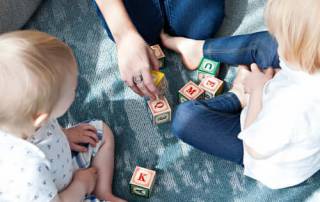 Babysitter aus der Nachbarschaft