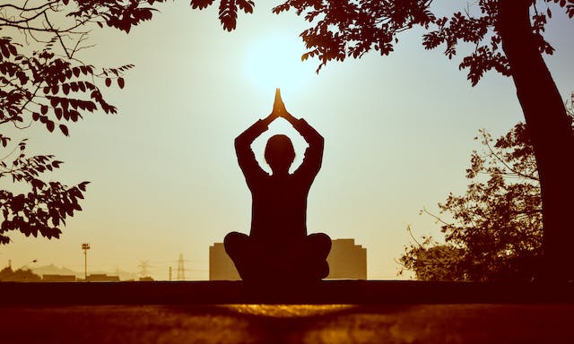 Meditationstechniken für mehr Entspannung im Alltag